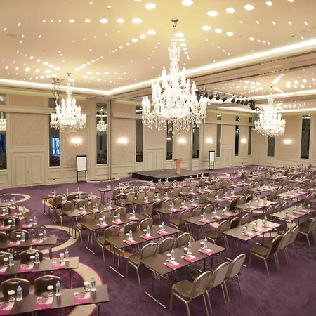 Crowne Plaza Oryapark By Ihg 5*