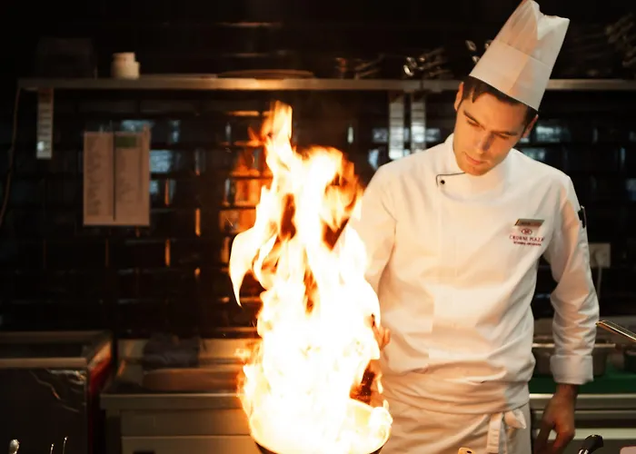 Hotel Crowne Plaza Oryapark By Ihg 5*