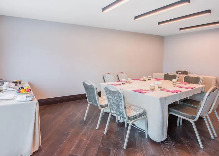 Hotel Crowne Plaza Oryapark By Ihg 5*