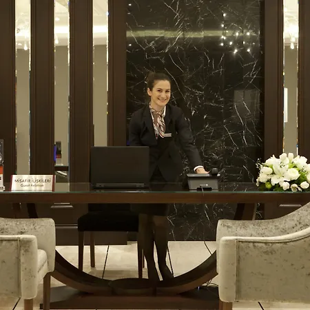 Crowne Plaza Oryapark By Ihg 5*