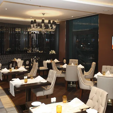 מלון Crowne Plaza Oryapark By Ihg