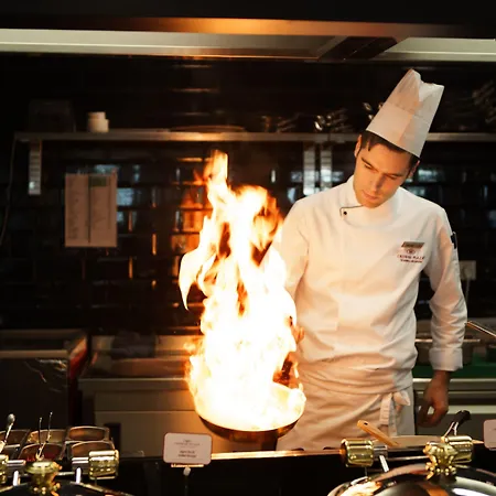 Hotel Crowne Plaza Oryapark By Ihg 5*