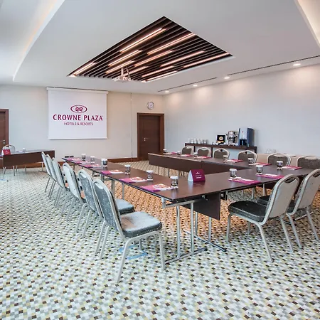 Hotel Crowne Plaza Oryapark By Ihg 5*